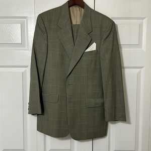 Brandini 2 Button suit, 38R, 100% wool, pants approx. 32x32.